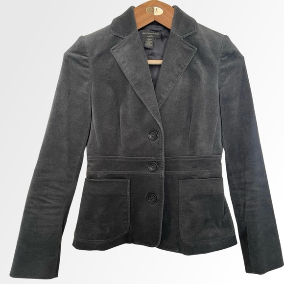 Banana Republic Jackets & Blazers - Banana Republic Gray Blazer Fitted Tailored Notched Lapel 🩶
